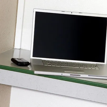 Premiere Classe Angers Sud Louvre Group * Les Ponts-de-Cé