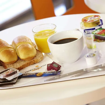 Premiere Classe Angers Sud Louvre Group מלון