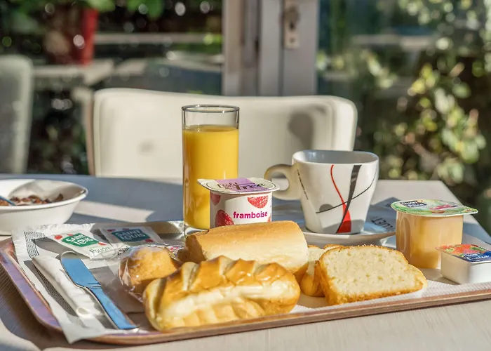 Premiere Classe Angers Sud Louvre Group * Les Ponts-de-Cé