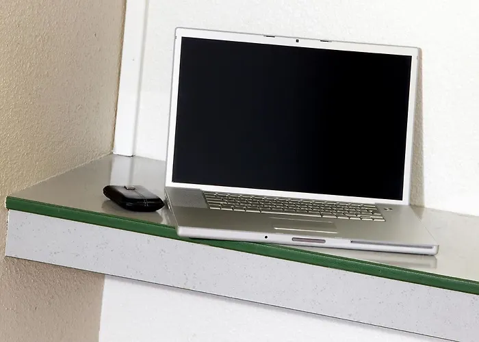 Premiere Classe Angers Sud Louvre Group * Les Ponts-de-Cé